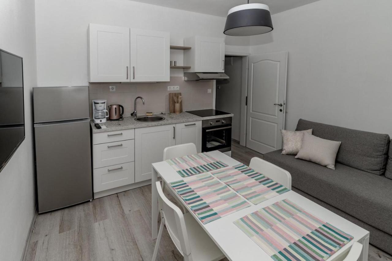Apartments Happy Сукошан Экстерьер фото