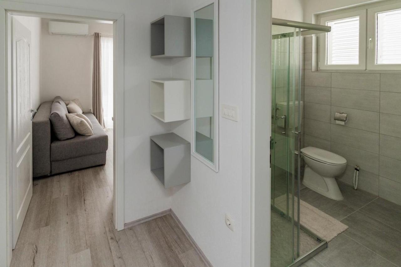 Apartments Happy Сукошан Экстерьер фото
