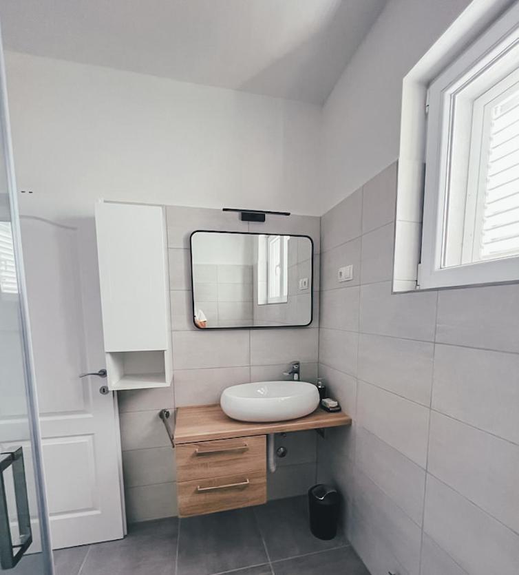 Apartments Happy Сукошан Экстерьер фото