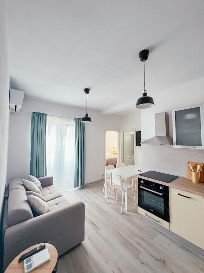 Apartments Happy Сукошан Экстерьер фото